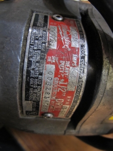 LOT TO INCLUDE: (1) MILWAUKEE 1/2 IN DRILL, CATALOG # 400741, MILWAUKEE HAND DRILL, 3/8 IN, CATALOG# 0222-1, 3.5 A, 0-1000 RPM, 120 V, (1) CENTRAL PNEUMATIC 3/8 IN DRILL MODEL# R95030021. LOADING & HANDLING FEE $5-4005
